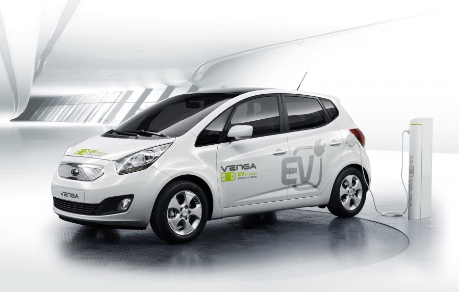  Kia Venga Plug-In Electric Concept 2010 года  (фото 1 из 12)